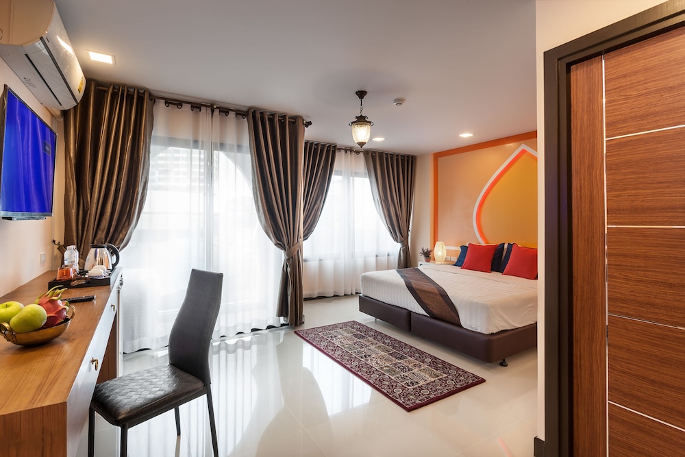 Deluxe King Balcony