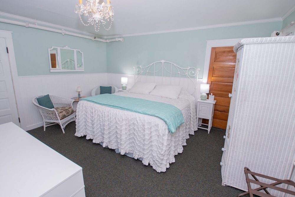 Superior Room, Multiple Beds, Jetted Tub