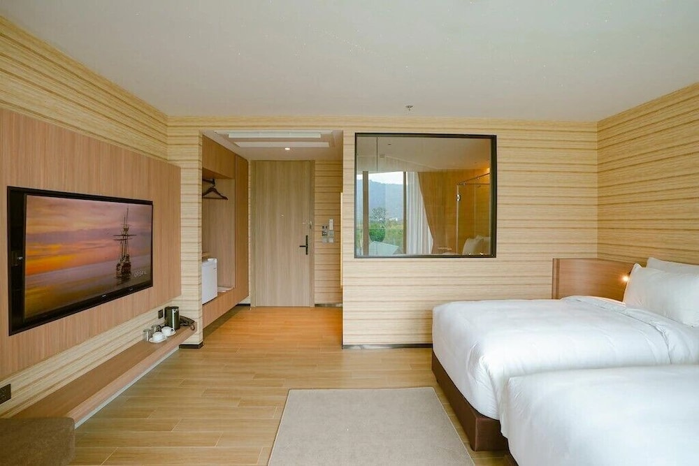 Deluxe Twin Room, Balcony, Mountain View
