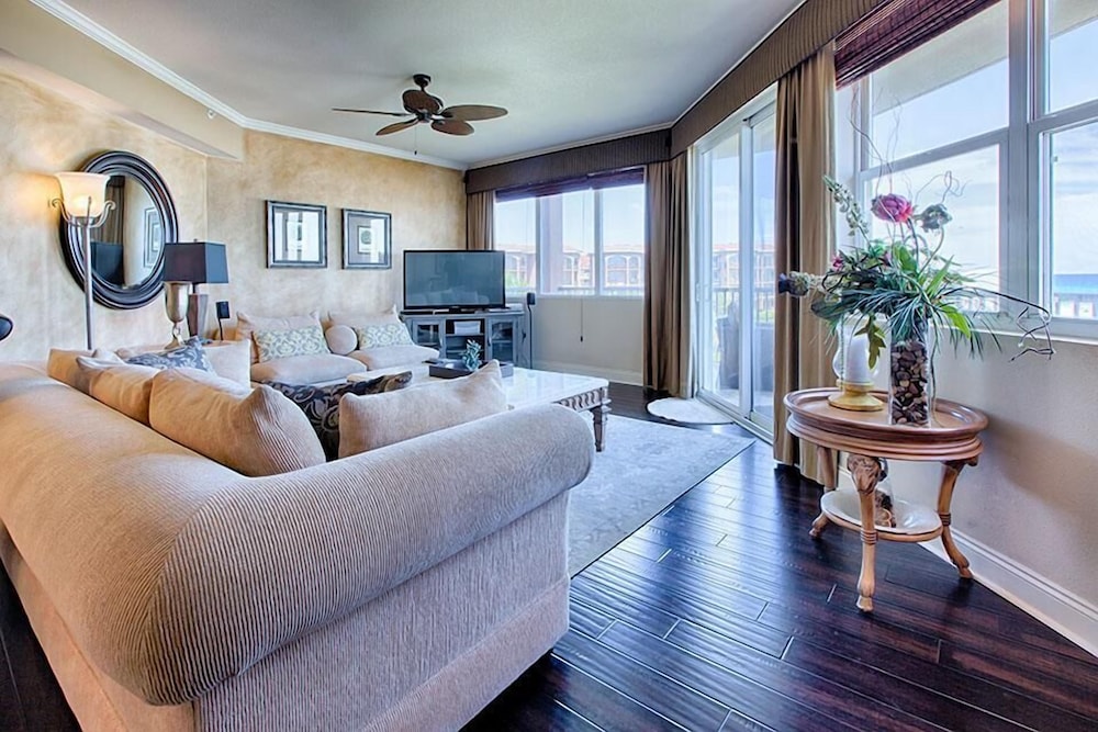 House, 3 Bedrooms, Ocean View, Sea Facing