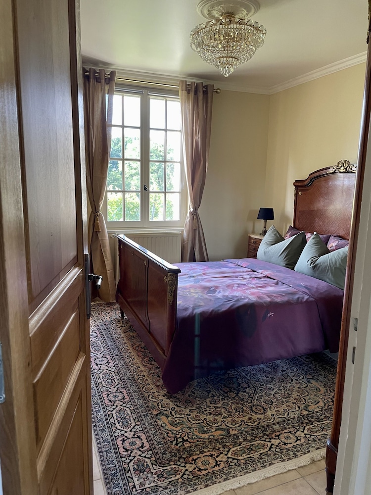 Luxury Cottage, Private Bathroom, Vineyard View (Tapestry Gite)