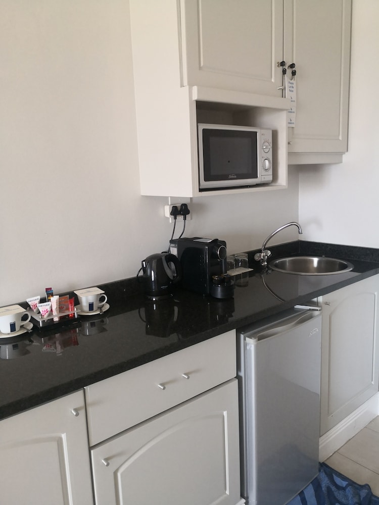 Suite, 1 Bedroom, Non Smoking, River View - Photo 3