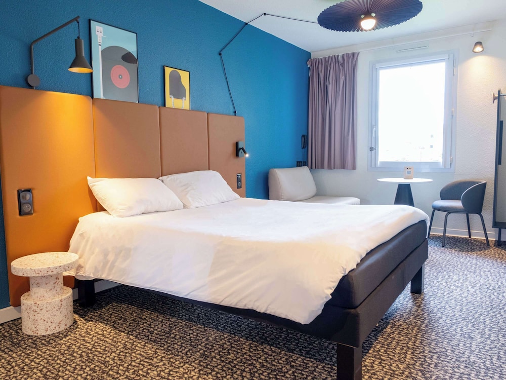 Standard Room, Multiple Beds - Photo 1