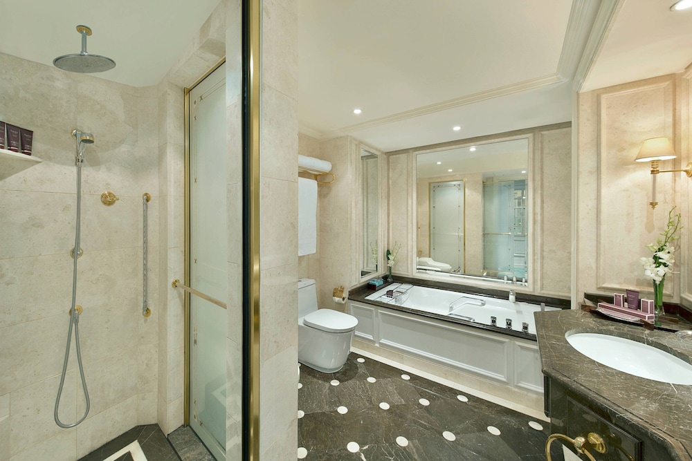 Deluxe Room, 2 Twin Beds, City View