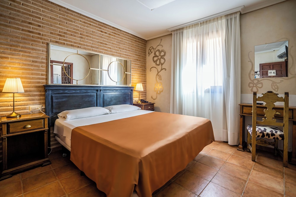 Double Room - Photo 1
