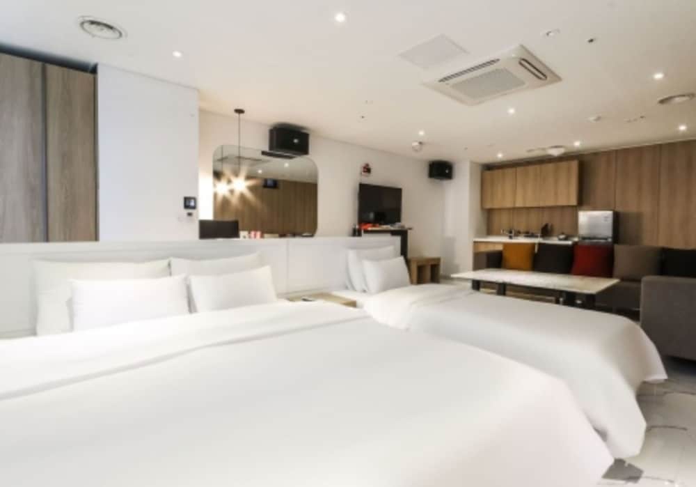 Event Room (B1) - Photo 1