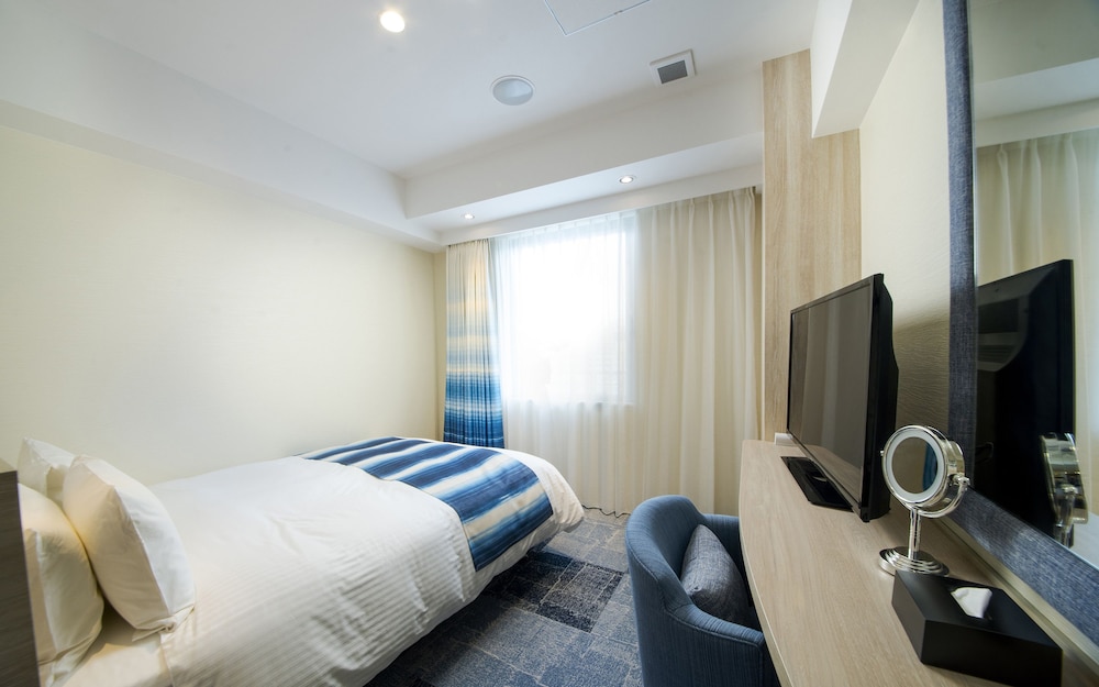 Economy Double Room, 1 Double Bed [Book 90 days before gets you free water bottle!] - Photo 9