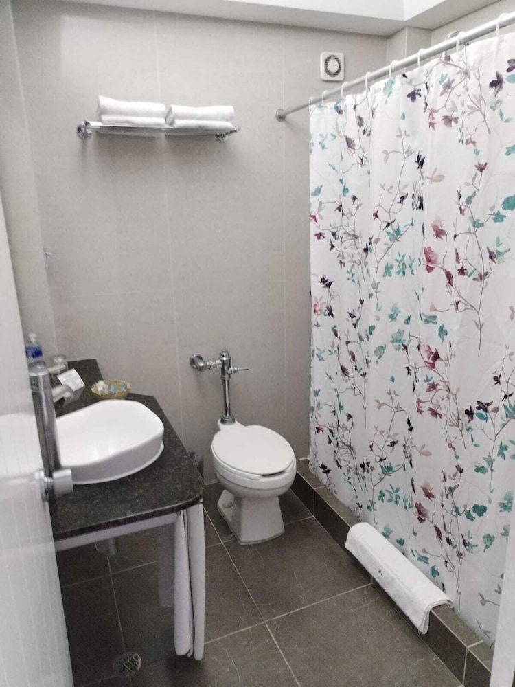 Standard Studio Suite photo 3