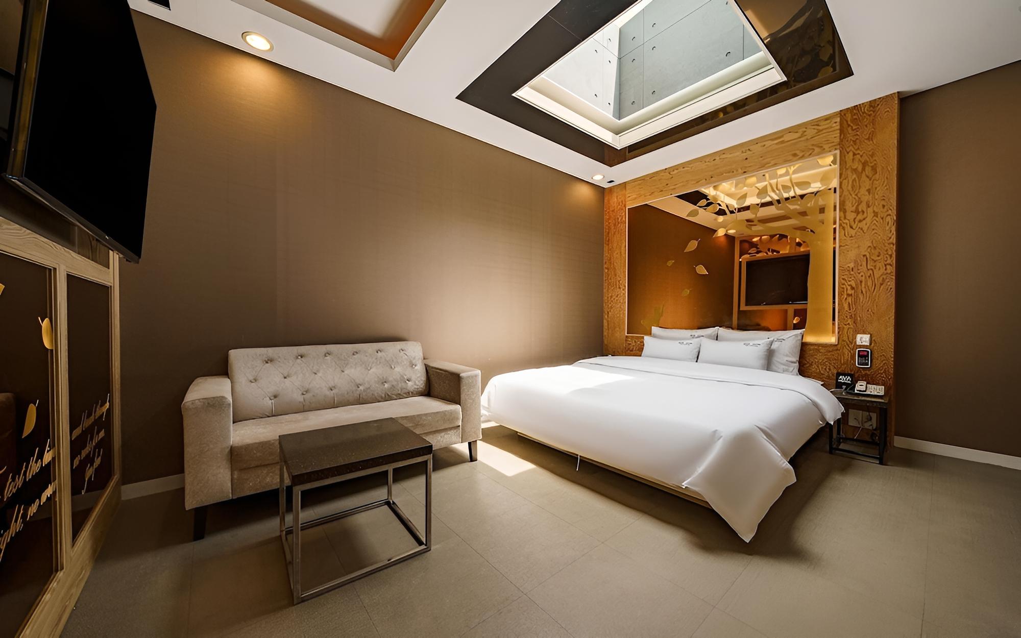 Room (Sky Room (Free use of Netflix)) - Photo 1