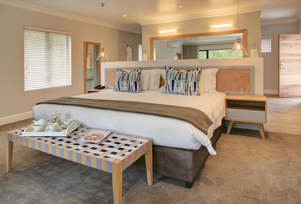 Superior Garden Family Suite - Photo 8