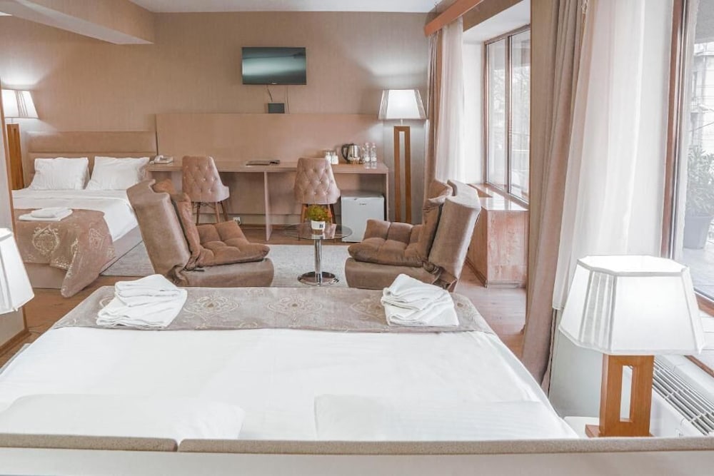 Deluxe Quadruple Room photo 3