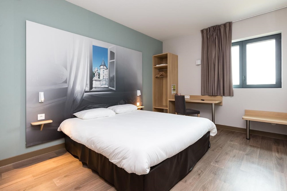 Double Room, Non Smoking - Photo 1