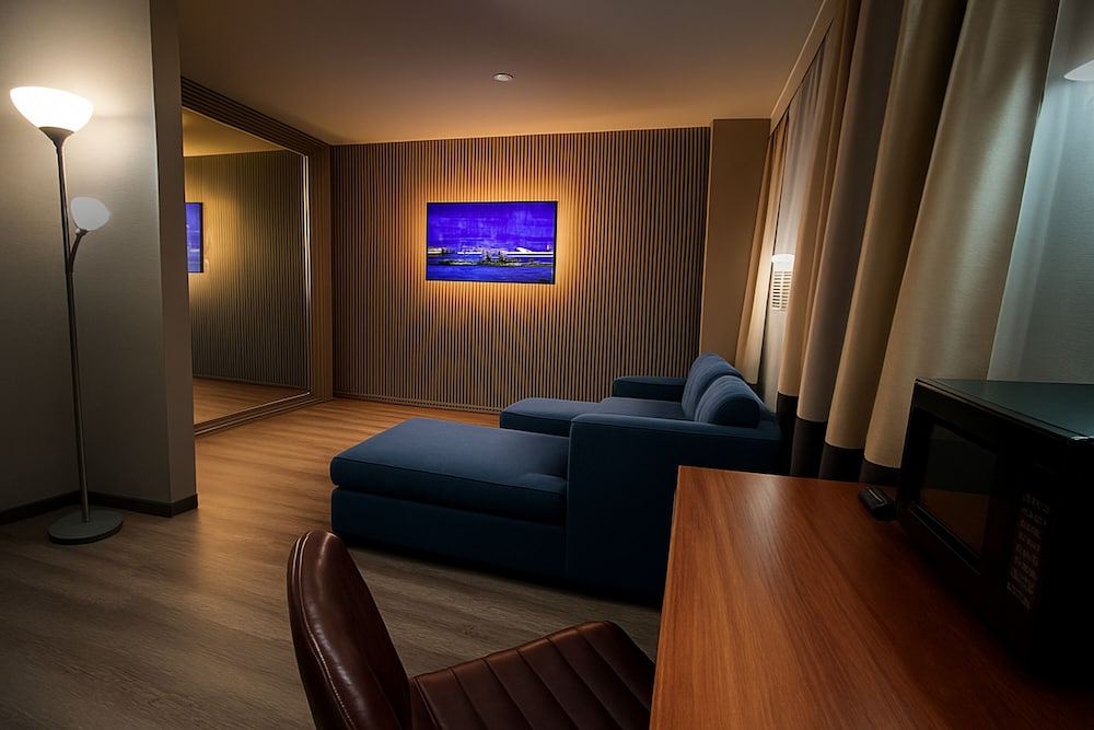 Luxury Suite - Photo 3