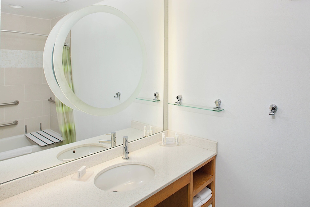 Studio Suite, 1 Double Bed (Hearing Accessible) - Photo 5