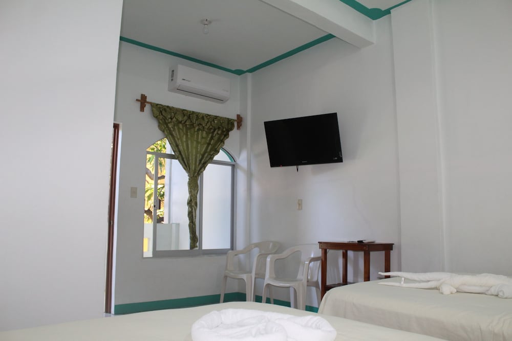 Basic Twin Room - Photo 9