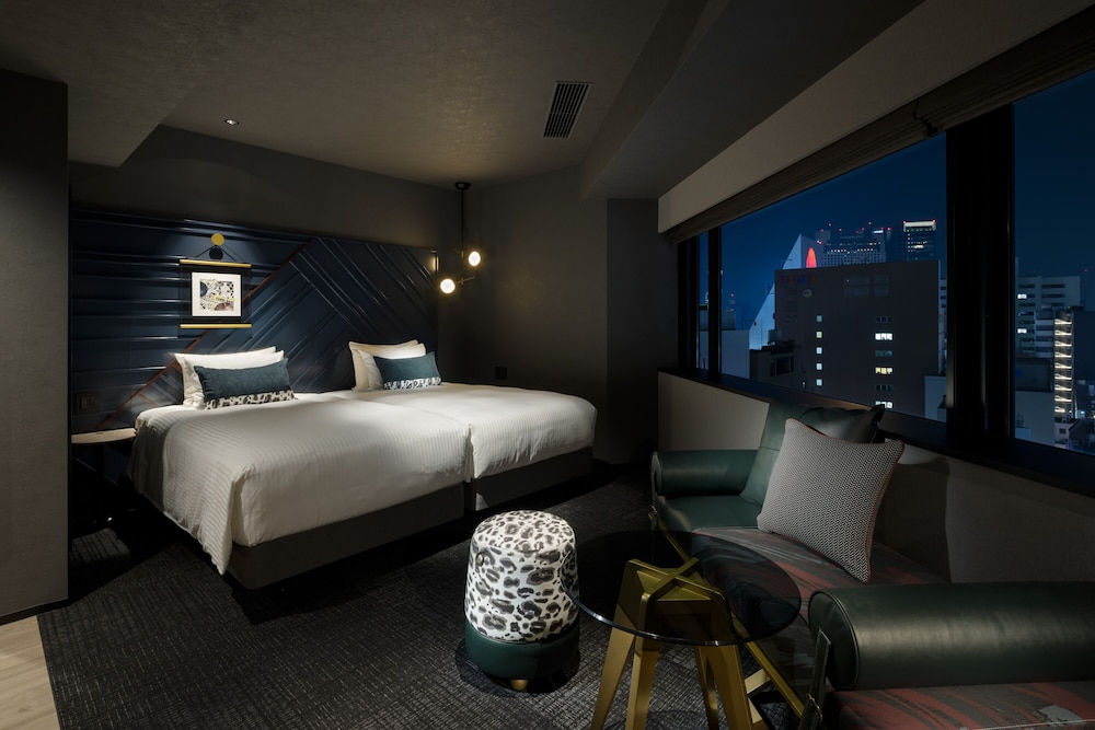 Deluxe Twin Room, Corner (with Washing Machine) - Photo 3