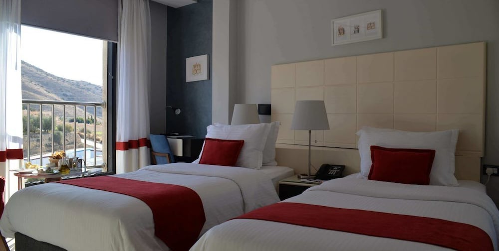 Superior Twin Room, City View - Photo 1