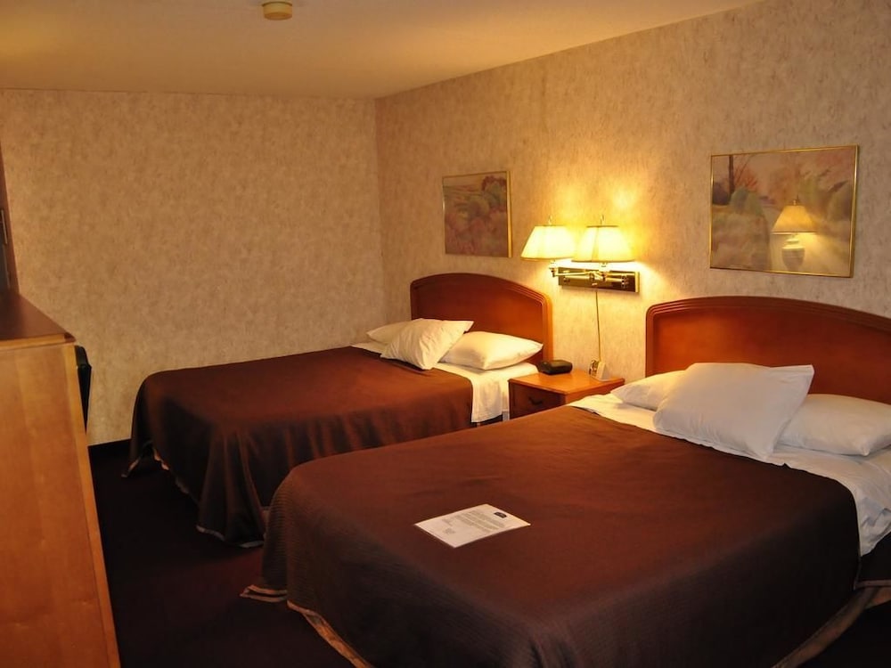 Suite, 2 Queen Beds, Non Smoking - Photo 3