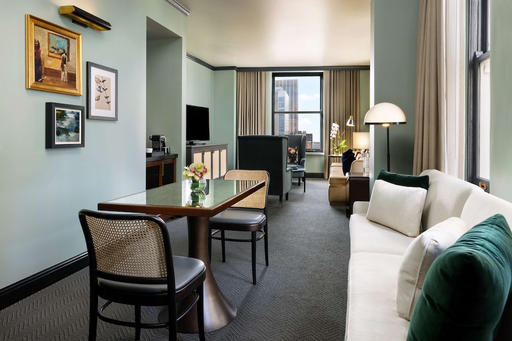 Standard Suite, 1 King Bed, City View (Hearing) - Photo 6