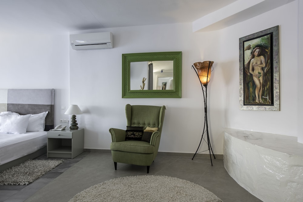 Deluxe Suite, Sea View - Photo 7