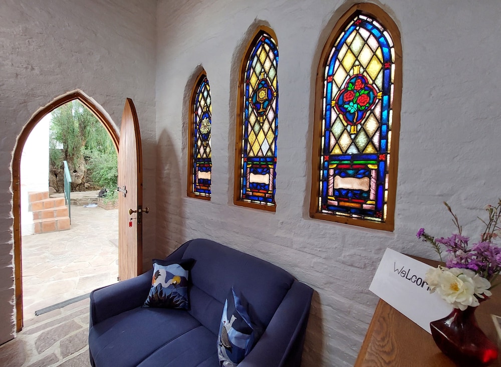 Standard Room (The Priory: Stained Glass Room) photo 3