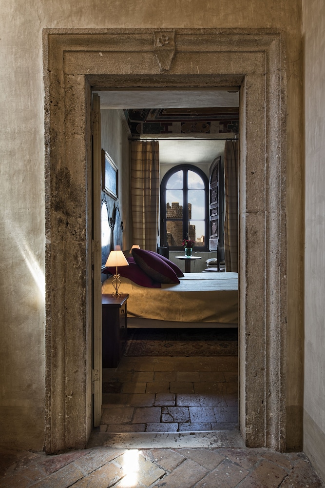 Suite (Hendel) photo 1