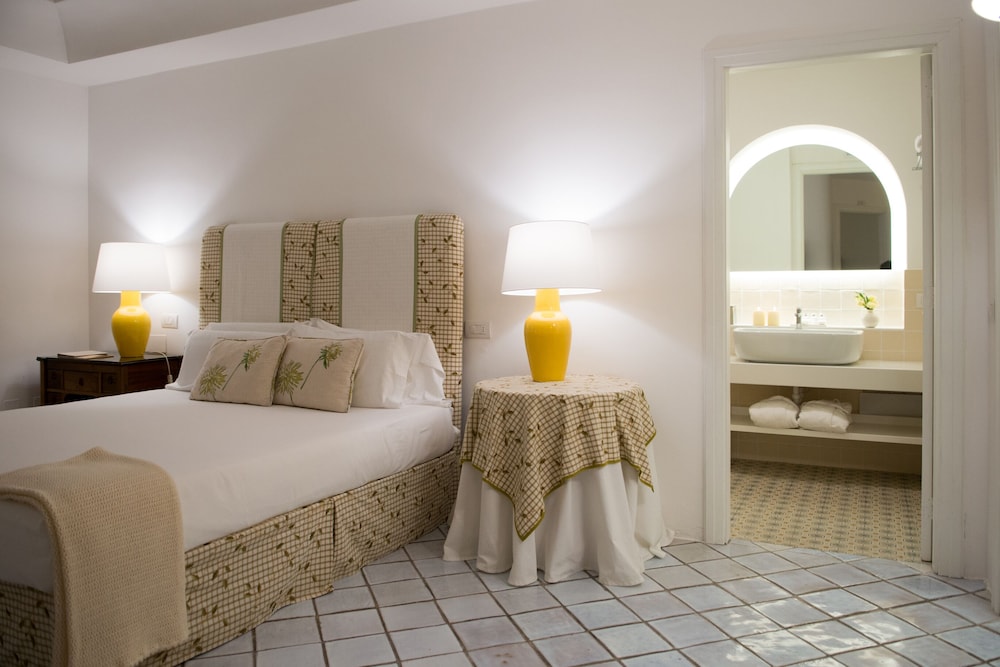 Executive Suite - Photo 5