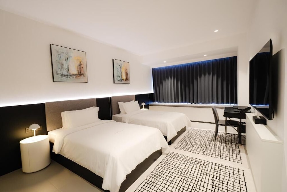 Superior Room, City View - Photo 6