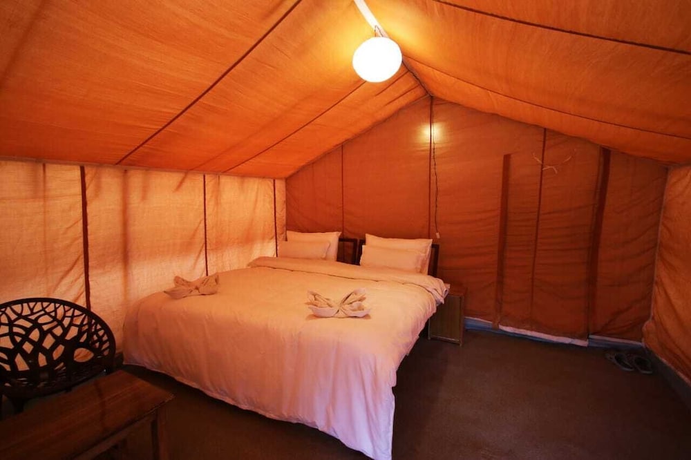Deluxe Tent