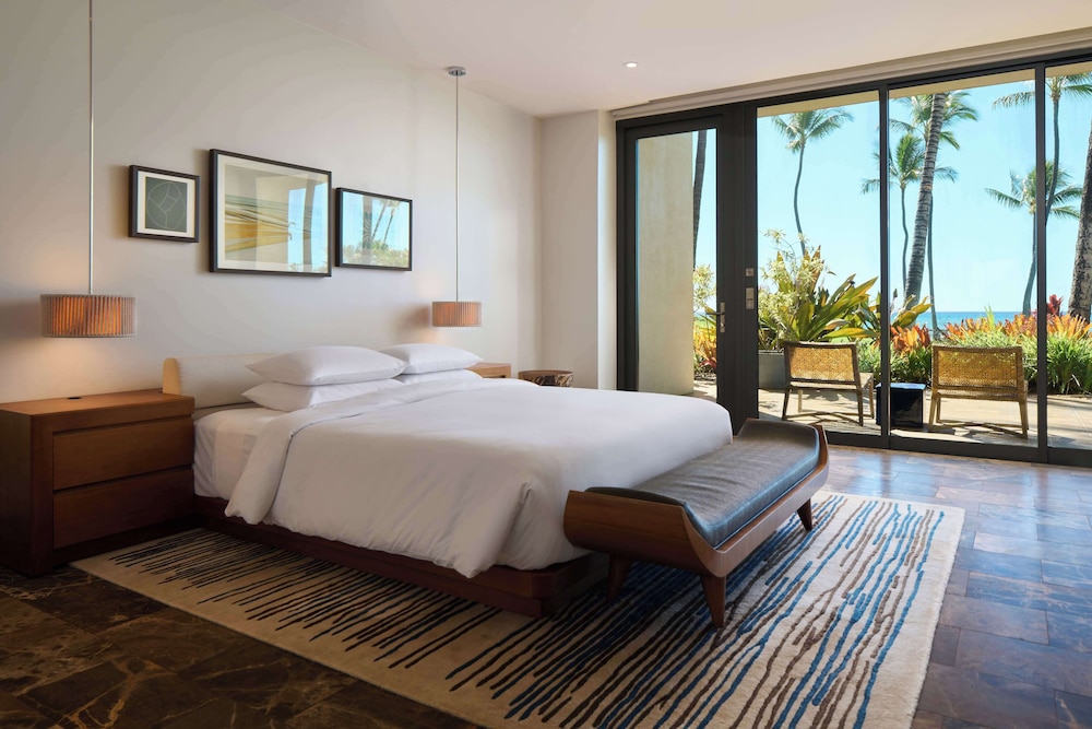 3 Bedroom Villa, Oceanfront (2 King and 2 Queen Bed)
