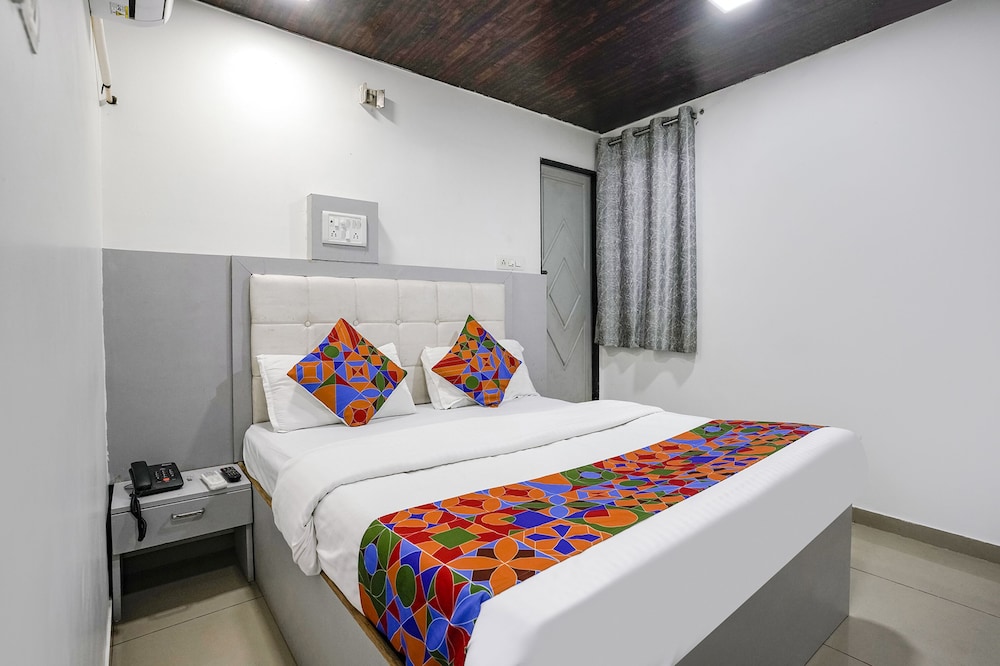 Deluxe Room - Photo 4