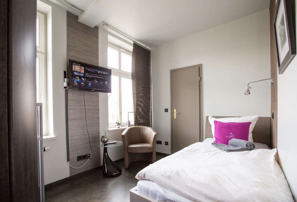 Classic Single Room