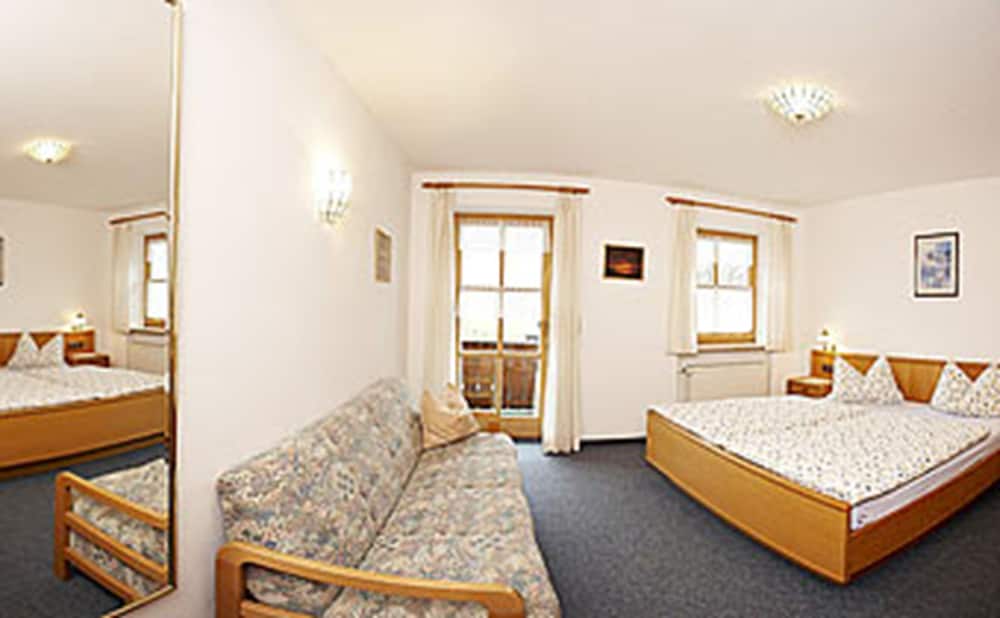 Apartment (1) photo 2