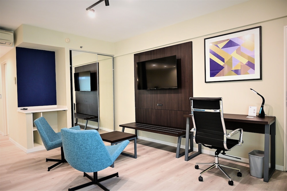 Suite, 1 King Bed