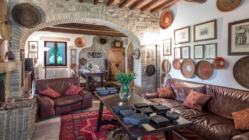 Villa photo 1