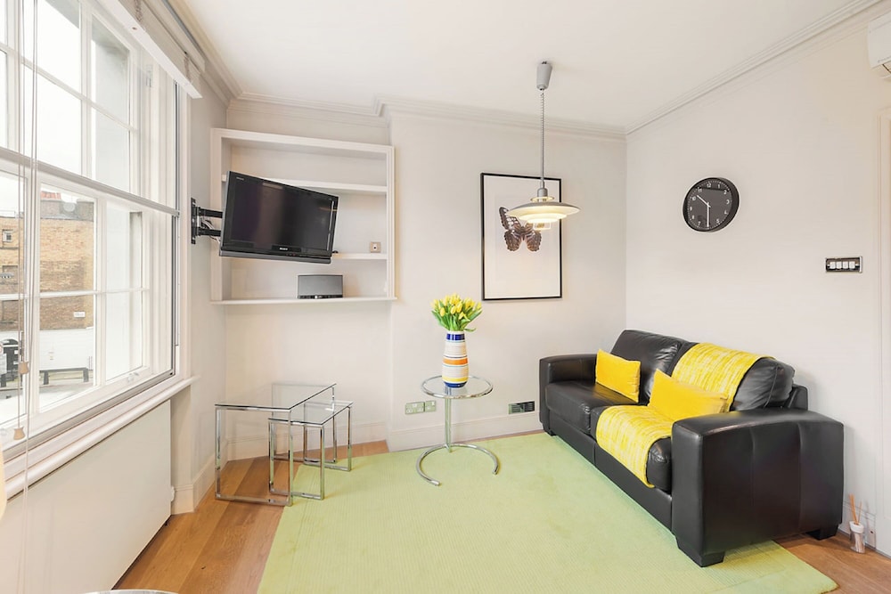 Apartment photo 3