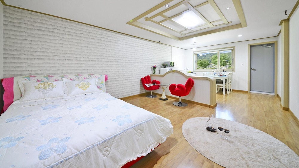 Basic Room, 1 Bedroom (Curryflant 111) - Photo 1