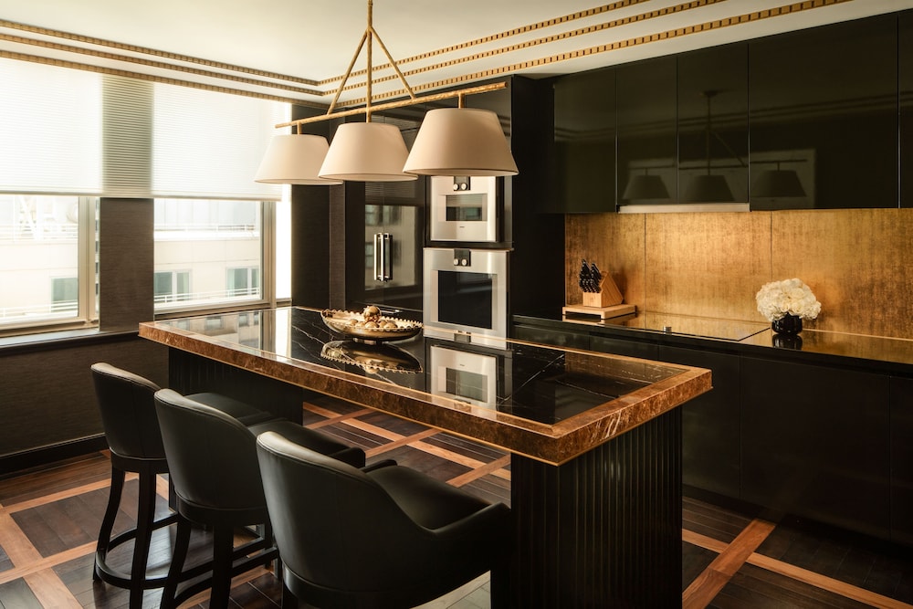 Manhattan Suite Hearing Accessible