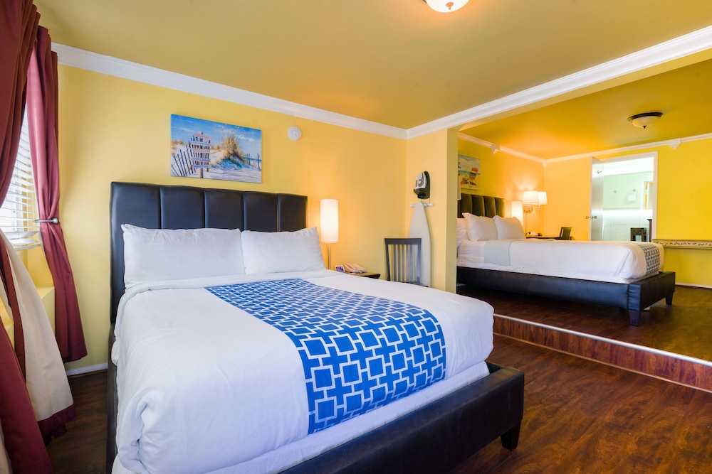 Islandview Superior Suite 2 Queen Beds w/ Sofa Bed