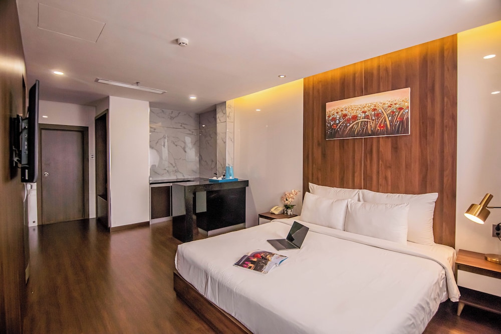 Grand Double Room, River View
