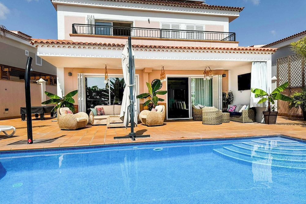 Villa (5 habitaciones)