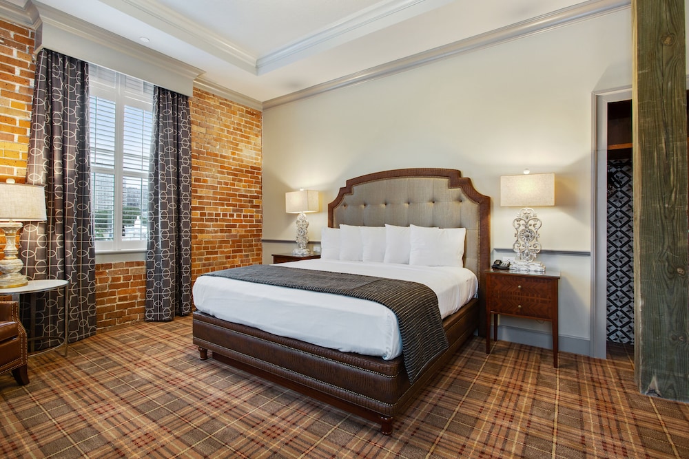 Deluxe Room, 1 King Bed