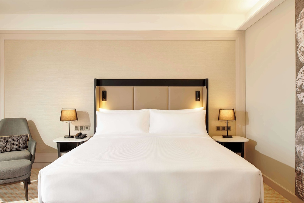 King Premium Suite City View - Photo 4