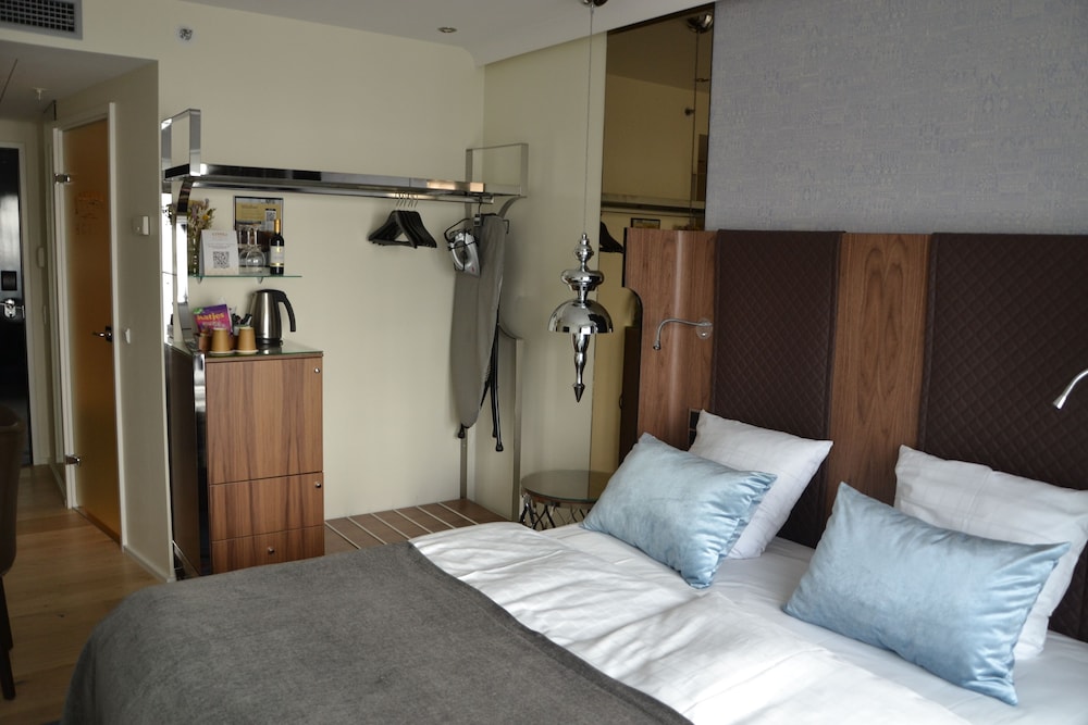 Standard double room with a double bed or twin beds - Photo 3