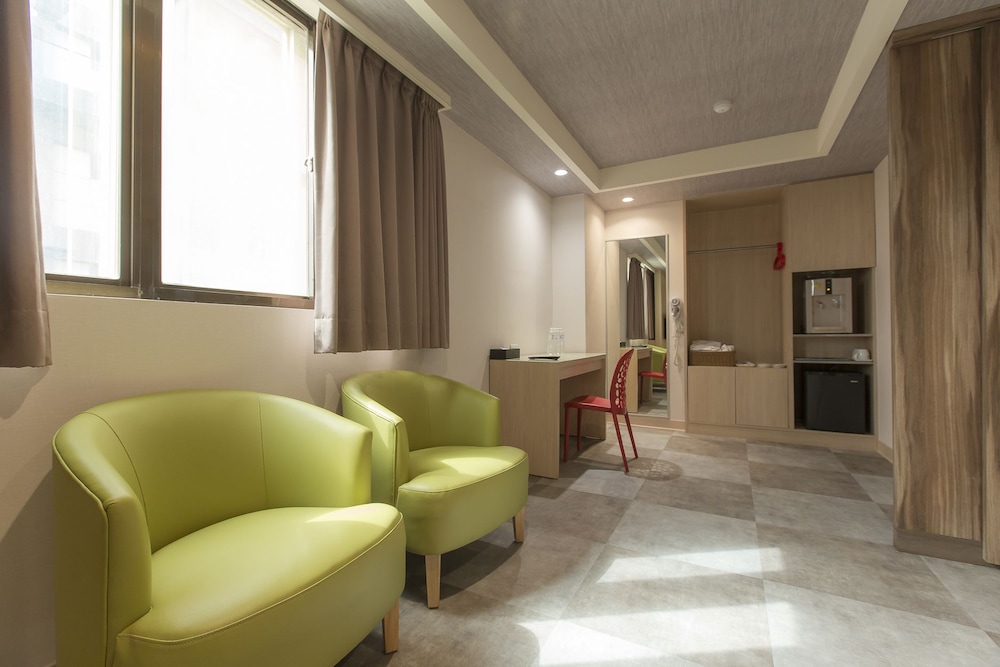 Superior Quadruple Room photo 2