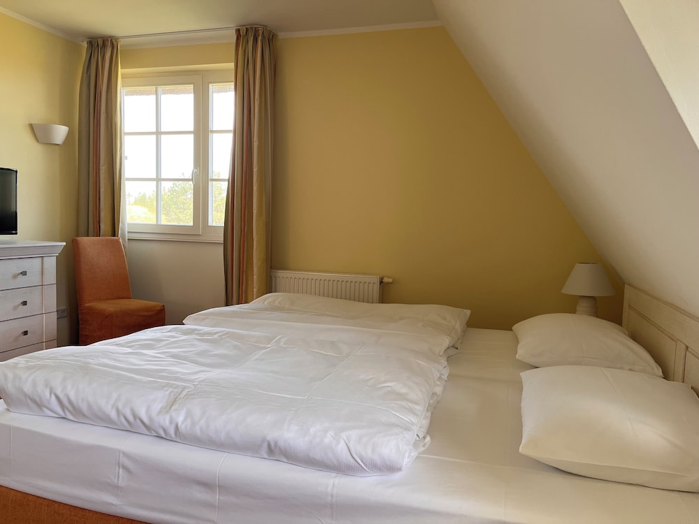 Deluxe House photo 3