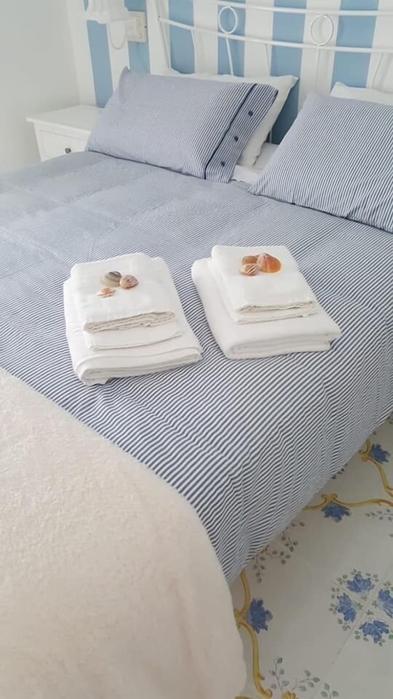 Triple Room, Multiple Beds, Terrace photo 2