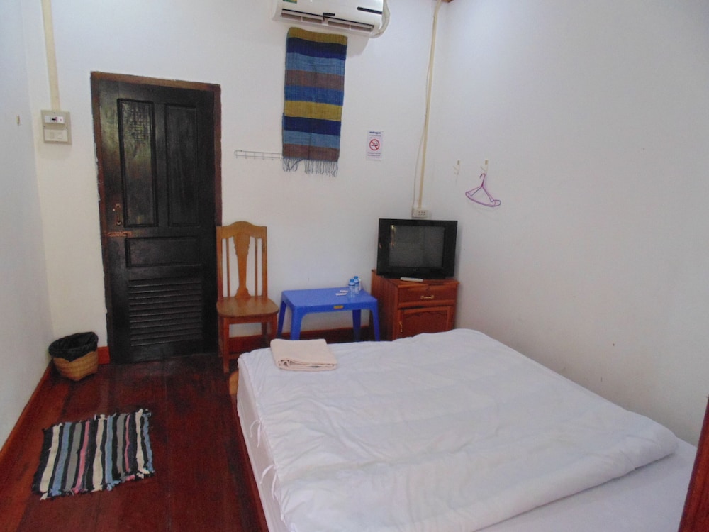 Double Room with Balcony (Air-condition) photo 1