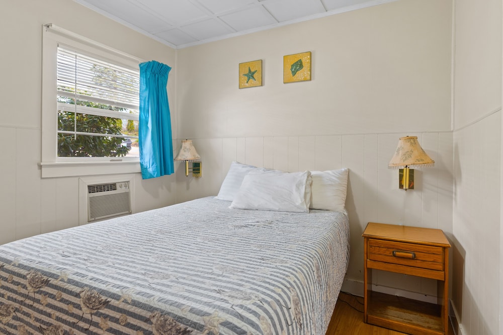 2 Bedroom Suite with Kitchenette (1 Double Bed, 1 Futon) photo 2
