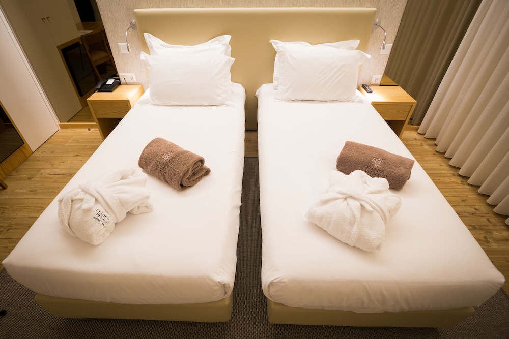Standard Double Room Single Use photo 2